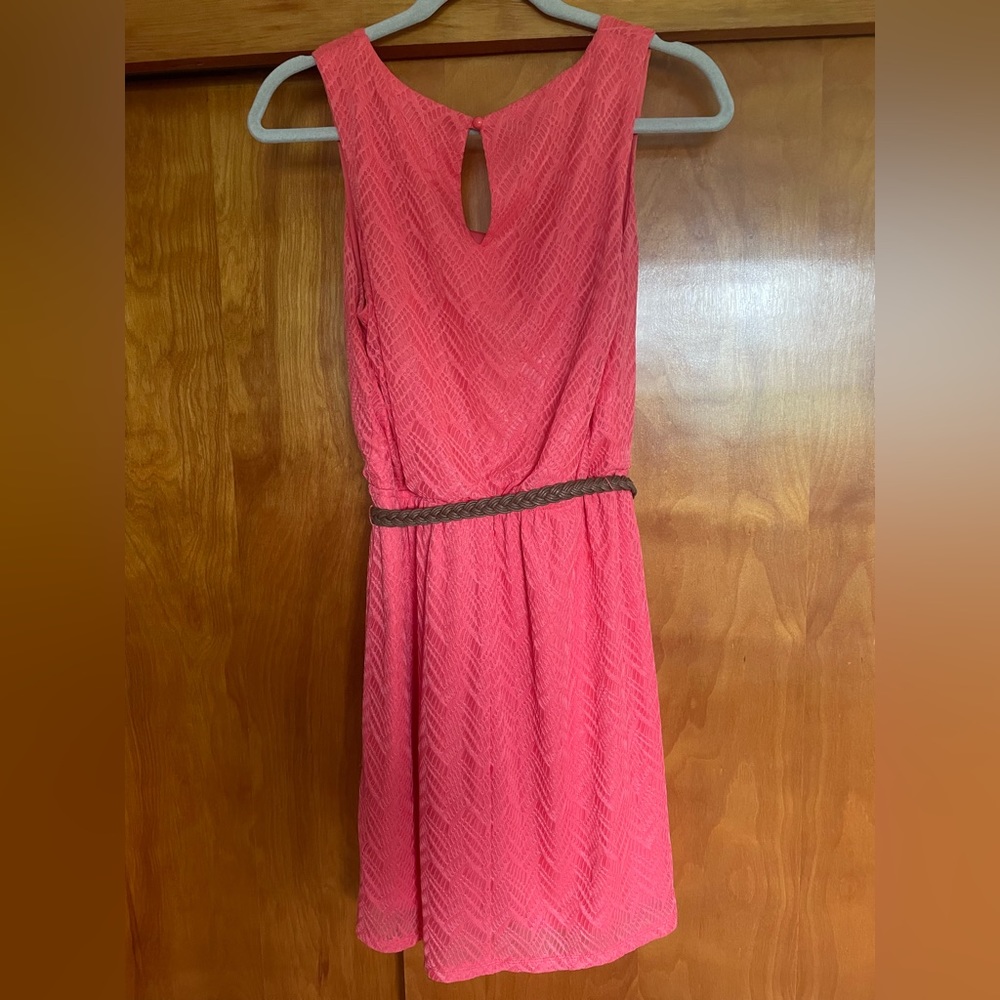 Spring Lace Dress - Picture 2 of 4